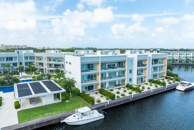 Image de Modern Luxury 2bed by 7 Mile Beach