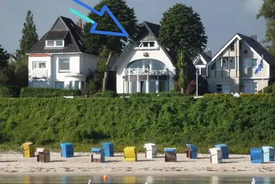 Image de Sea view and beach on the doorstep: Ostsee-Strandvilla Schilksee, top floor vacation apartment