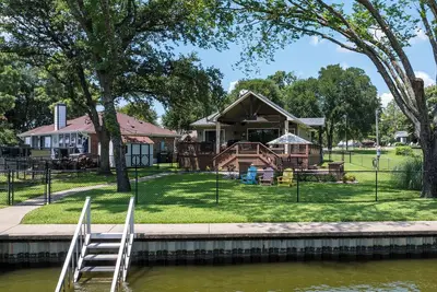 Image de Lakeview Oasis w/ Patio, Dock & Blackstone Griddle
