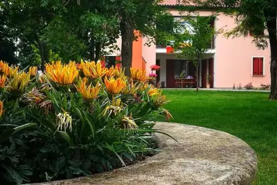 Image de The house on Via Argine, the flavors and colors of the countryside