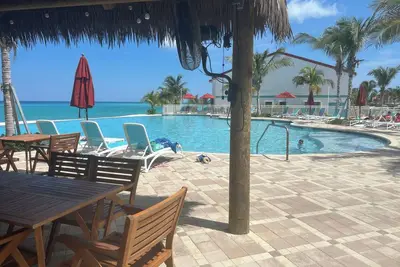 Image de Relaxing Marina Front 1-Bedroom condo with loft in Bimini Cove