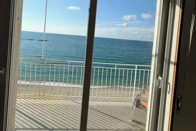 Image de House by the sea