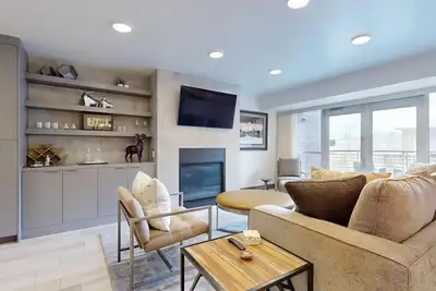 Image de Jhrl - Peak Retreat | Close walk to Jackson Town Square