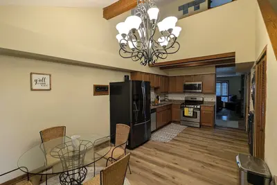 Image de Spacious 4-bedroom townhome in amazing Round Lake Beach with Ac, WiFi