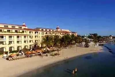 Image de Incredible, a few steps from the Caribbean Sea, in front of the beach.