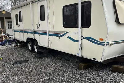 Image de Cozy 1-bedroom Rv in fantastic Leitchfield with Ac