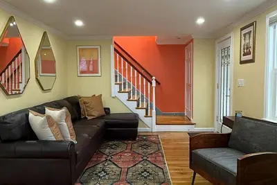 Image de Cozy Lexington home near history