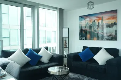 Image de Central M K 2-Bedroom Apartment, Sleeps 4, Parking