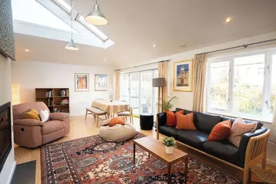 Image de Stylish 3-Bedroom Detached Home in Cambridge