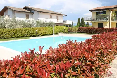 Image de Petite résidence avec piscine