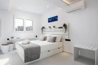 MaXi Suite 75 with Jacuzzi, By IdealStay Experience