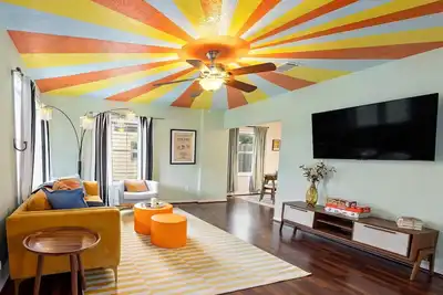 Image de Joyful Stay Near Med Center | Ping Pong Air Hockey