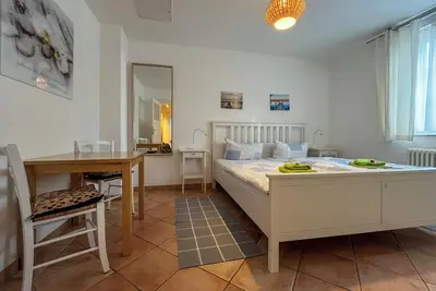 Image de \"Relax and Unwind in Our Cozy Elbtal Apartment in Dresden! \"