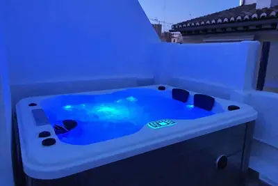 Image de Center Apartment  La Maleta    Be   Jacuzzi y Wifi