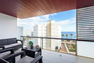 Image de Luxury beachfront apartment