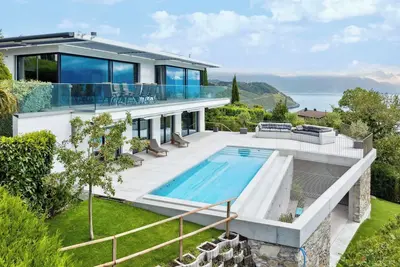 Image de Contemporary Luxury Villa in Grandvaux