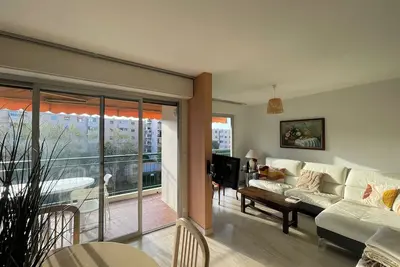 Image de Loue appartement confortable 2 chambres 4 couchages terrasse et garage à Antibes