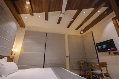 Image de Spacious building in charming Mathura with WiFi, Ac