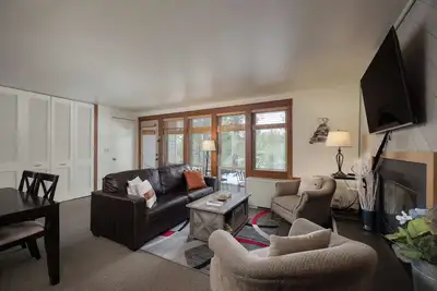 Image de Cozy Cascade Retreat - For 4!