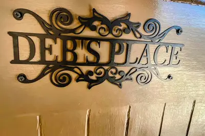 Image de Deb's Place, Renovated Queenslander in Redcliffe close to all amenities.