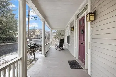 Image de 4-bedroom 2-bathroom home in lovely Providence near brown university w WiFi