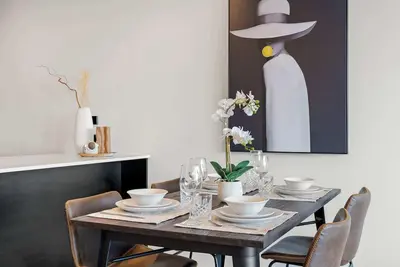 Image de Penthouse 3br & 2Bath-Skytower View-Pool, Parking