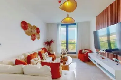 Image de Oceanview Serenity: Luxury Marina Retreat