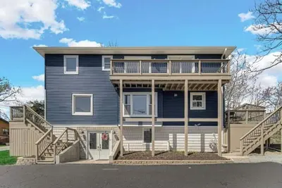 Image de Luxury Lakefront Getaway Sleeps 18near Chicago Family Friendly