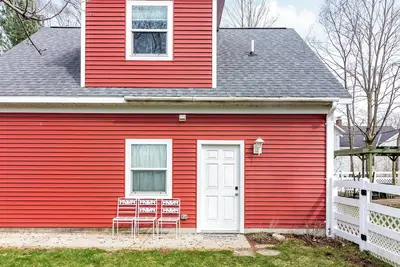 Image de Poppy Cottage  Bright 1br Apartment in Douglas