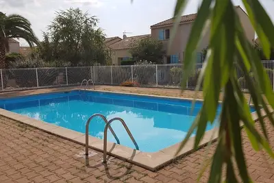 Image de Maison De Vacance Avec Piscine L'Ete. \nSTATIONNEMENT Attitre
