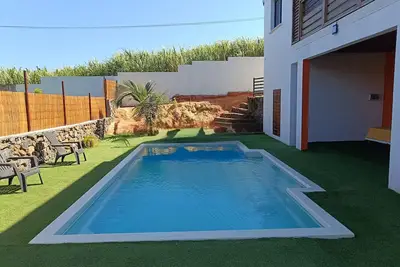 Maison créole lumineuse avec Piscine paisible & vue sur la côte sauvage