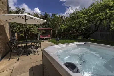 Image de The Maid's Cottage · Rural hideaway in a cosy farm cottage with hot tub
