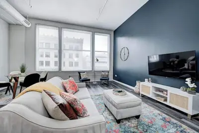 Image de Ste 713+City Views+Free Parking+Indoor Access to Skywalk