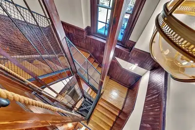 Image de Historic 8-Bedroom 20-Room Mansion - Timeless Elegance in Urban Montclair Nj