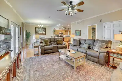 Image de 2 Mi to Branson Landing: Quiet Home w/ Lake View