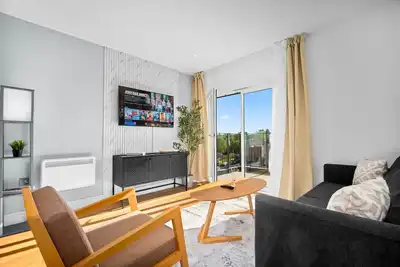Luxury 2 Bedroom Apartment