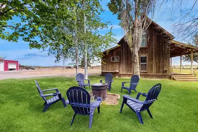 Image de 1800's Bunk House on Long Hollow Ranch, dog friendly w/ WiFi, access to trails