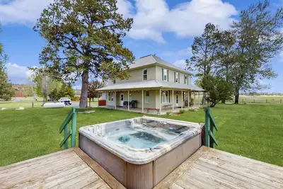Image de Spacious Ranch Home on Long Hollow Ranch, w/ hot tub, WiFi, access to trails