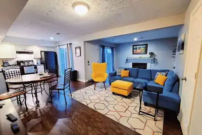 Image de Patio, Balcony, Close to Mall, and Pet Friendly 2-Bedroom