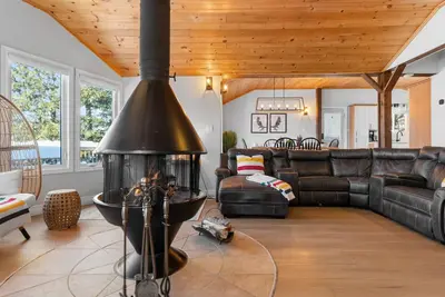 Image de Stunning Waterfront Cottage Getaway