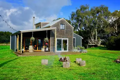 Image de Cozy cabin in peaceful Wangoom with Ac, WiFi