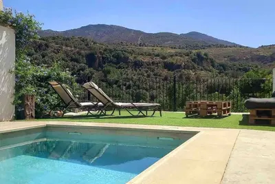 Image de Maison de campagne \"Casa Con Vistas A Sierra Nevada\" avec vue sur les montagnes et climatisation
