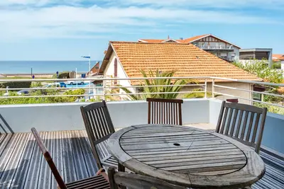 Image de Appartement 'Face Océan Grand Triplex' avec vue sur mer, terrasse privée et Wi-Fi