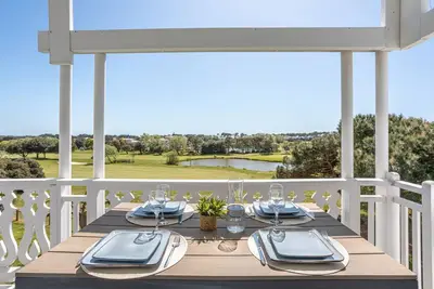 Image de Appartement 'La Terrasse Du Golf' avec piscine partagée, terrasse privée et balcon