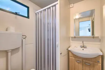 Image de Mobil-home avec belle terrasse semi-couverte