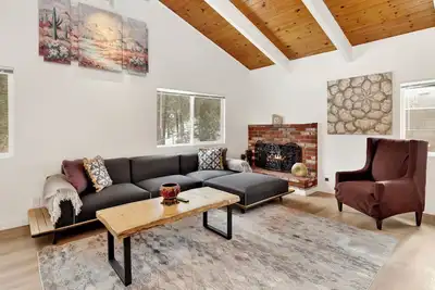 Image de Sueños Azules- Fawnskin Retreat Cottage in Big Bear