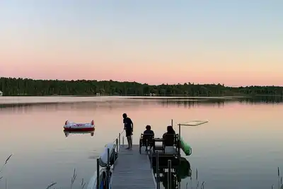 Image de Cozy Lakefront Cottage on Quiet Family Friendly Lake!