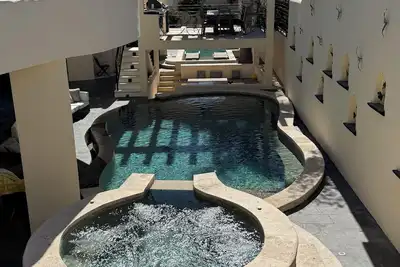 Image de Grand Villa Famlee - Multi-family vacation rental for 16 ppl!