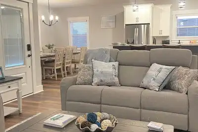 Image de 4-bedroom house in brilliant Kill Devil Hills, pet friendly, fenced in backyard