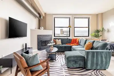 Image de Chill Loft/Progressive/Playhouse/Wolstein/1 Car Free Parking.